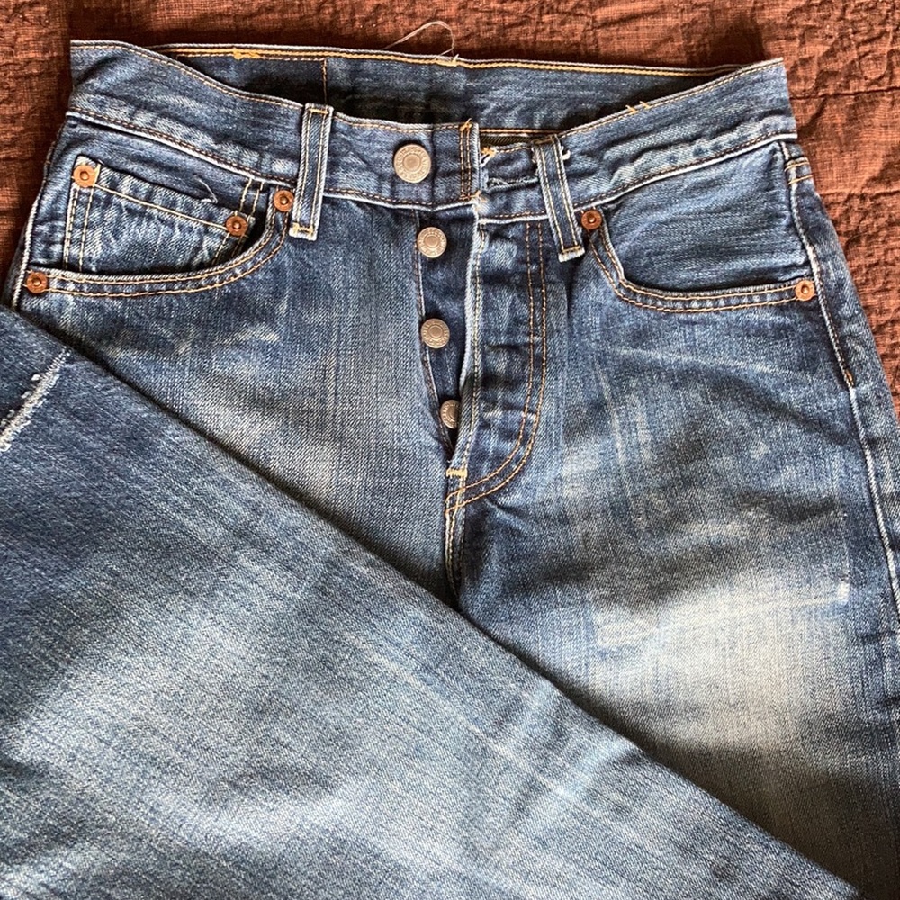 Distressed Levi’s - Picture 4 of 6